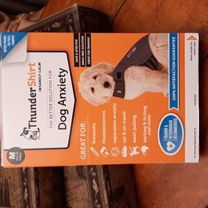 THUNDERSHIRT | DOG ANXIETY SHIRT | SIZE MEDIUM